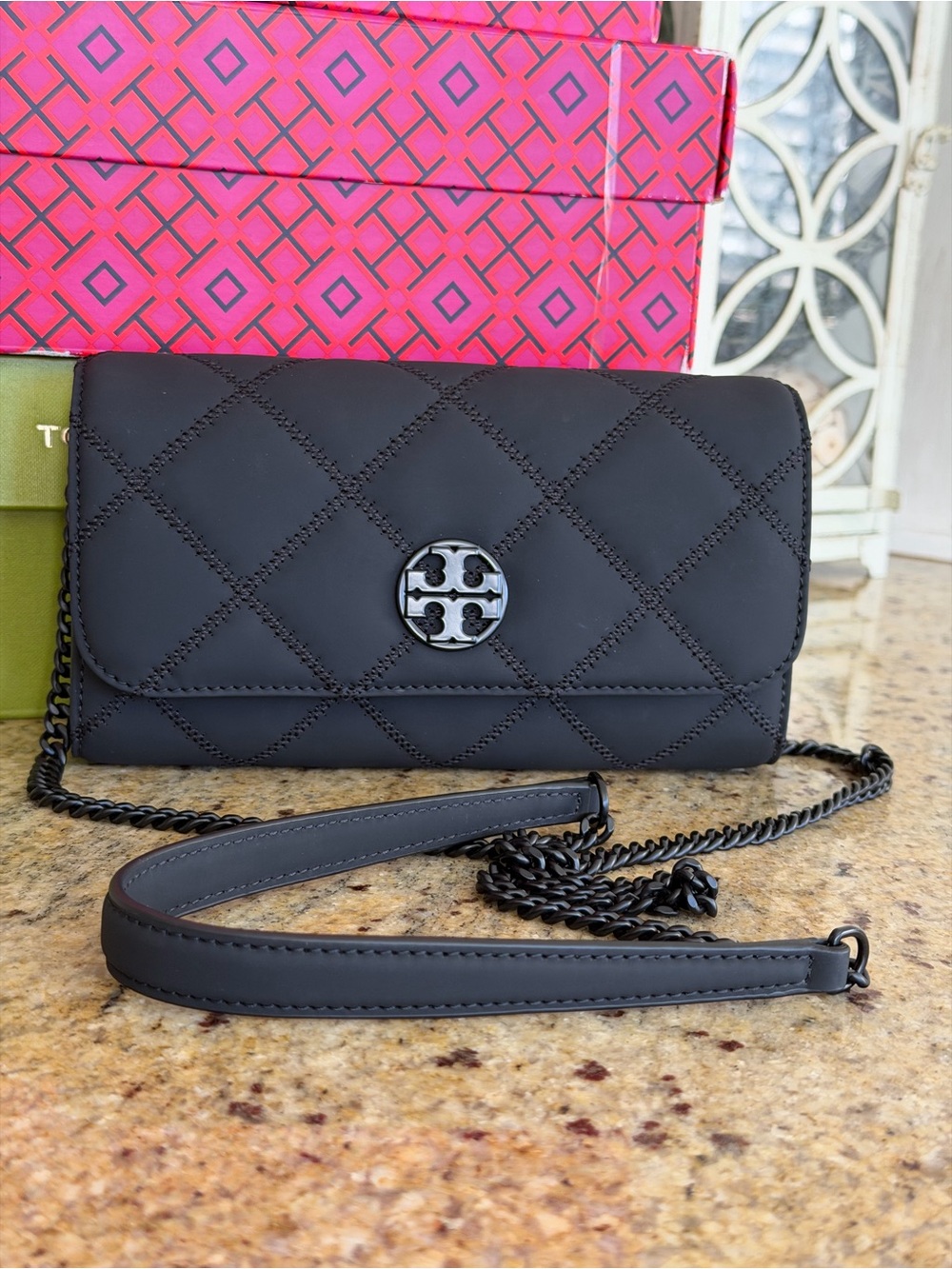 New Tory Burch WILLA QUILTED NYLONCHAIN WALLET Black